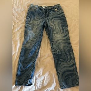 Hollister curvy high rise mom jeans (marbled)